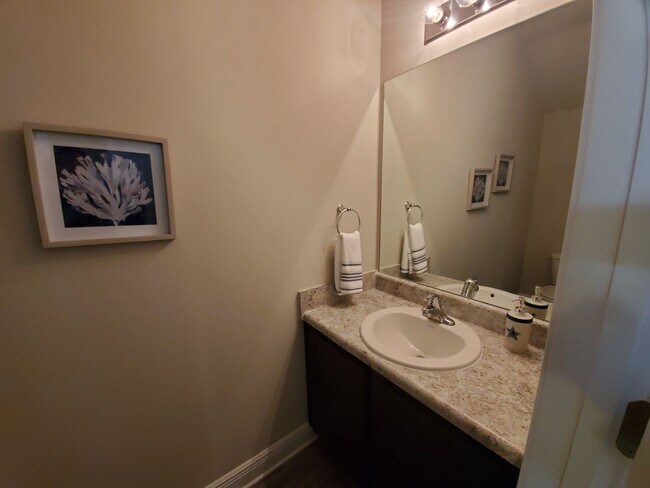 Building Photo - 5764 Callaway Cir