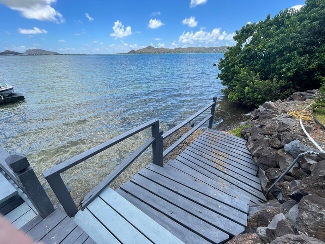 Building Photo - Hawaii living at its best.  Beautiful Kaneohe Bay front.