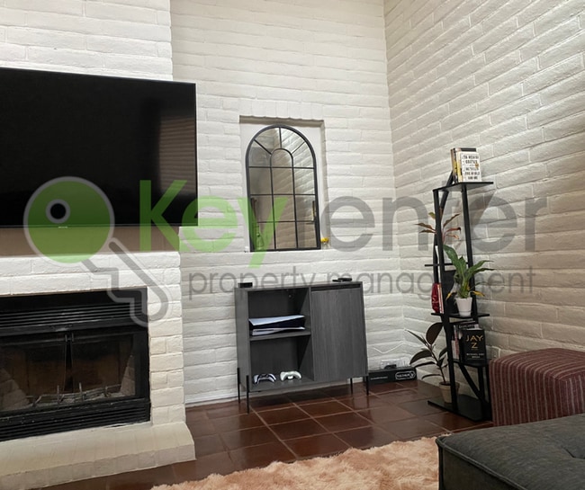 Building Photo - 2692 Bradford Way