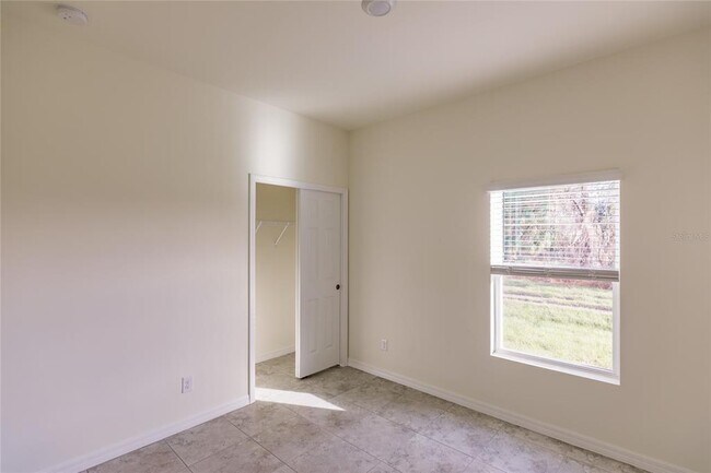 Building Photo - 1174 Navigator Rd