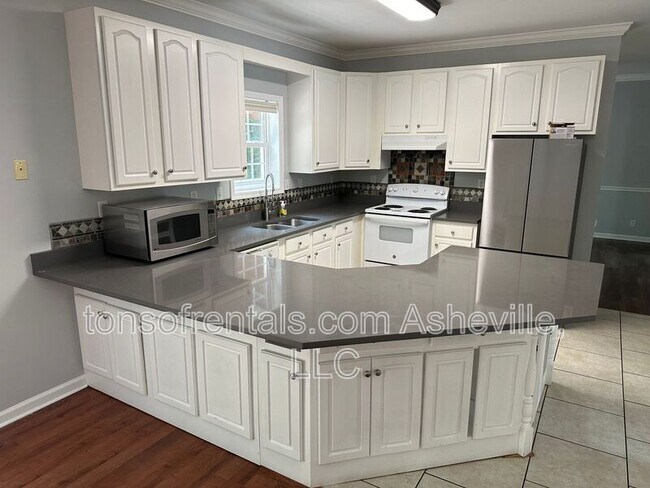 Building Photo - 33 Chapel Hill Church Rd