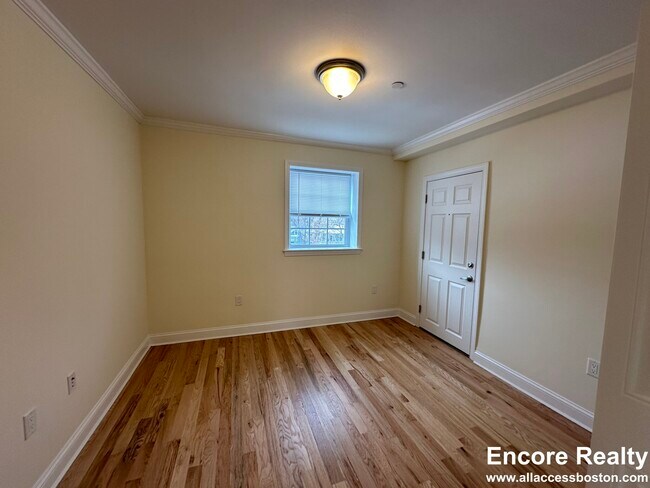 Building Photo - 55 Langdon St