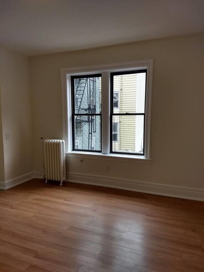 Building Photo - 429 Fairmount Ave
