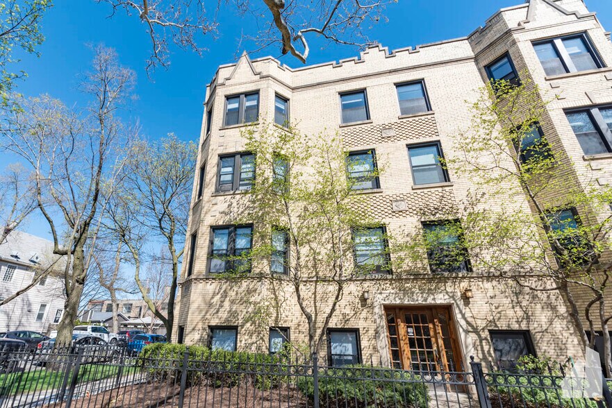 Building Photo - 5045 N Wolcott Ave