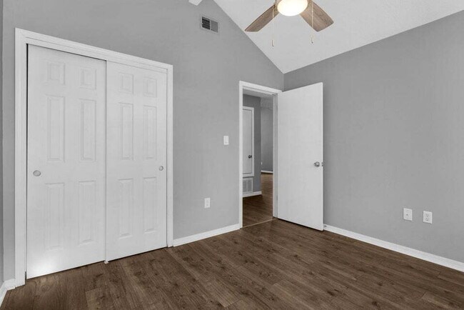 Building Photo - "Charming 3-Bed Home in Fort Walton Beach – Pet Friendly!"