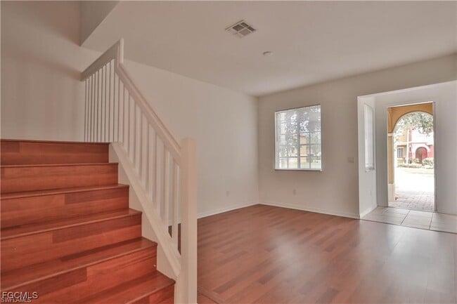 Building Photo - 10211 Tin Maple Dr