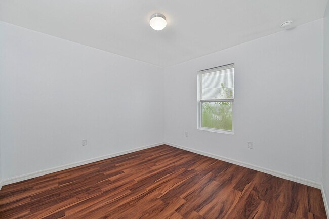 Building Photo - 3BR/2.5BA Cape Coral Home w/ 2-Car Garage & Spacious Yard – Available Now!