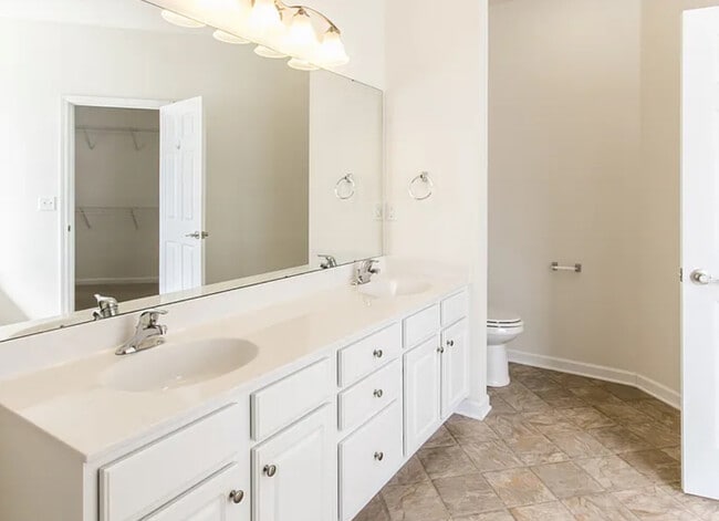 Building Photo - 12 E Swift Creek Rd