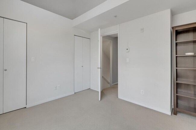 Building Photo - 15200 NE 81st Way