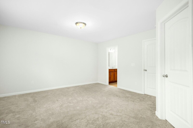 Building Photo - 94 E Grove Point Dr