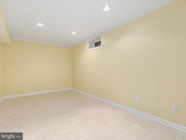 Building Photo - 10625 Wulford Ct