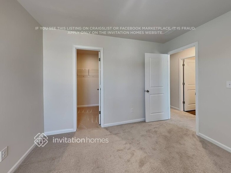 Building Photo - 5117 Spring Breeze Blvd