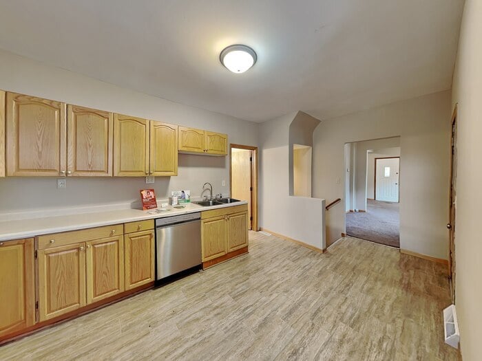 Building Photo - 3613 E 42nd St