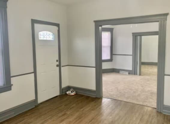 Building Photo - 1941 W 77th St