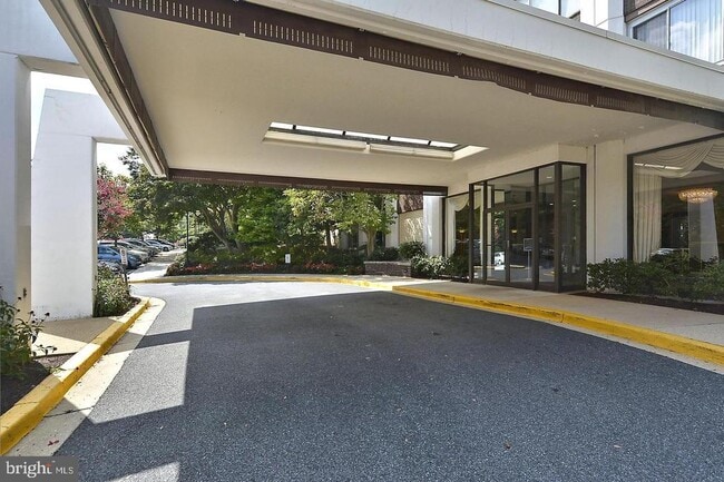 Building Photo - 11801 Rockville Pike