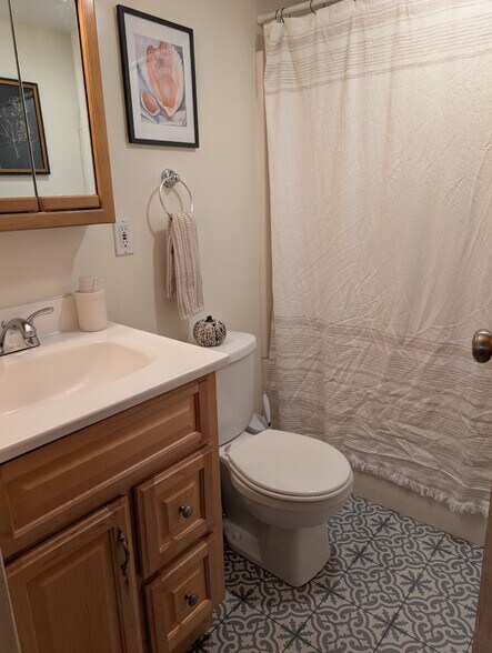 Building Photo - 11 Commonwealth Ct