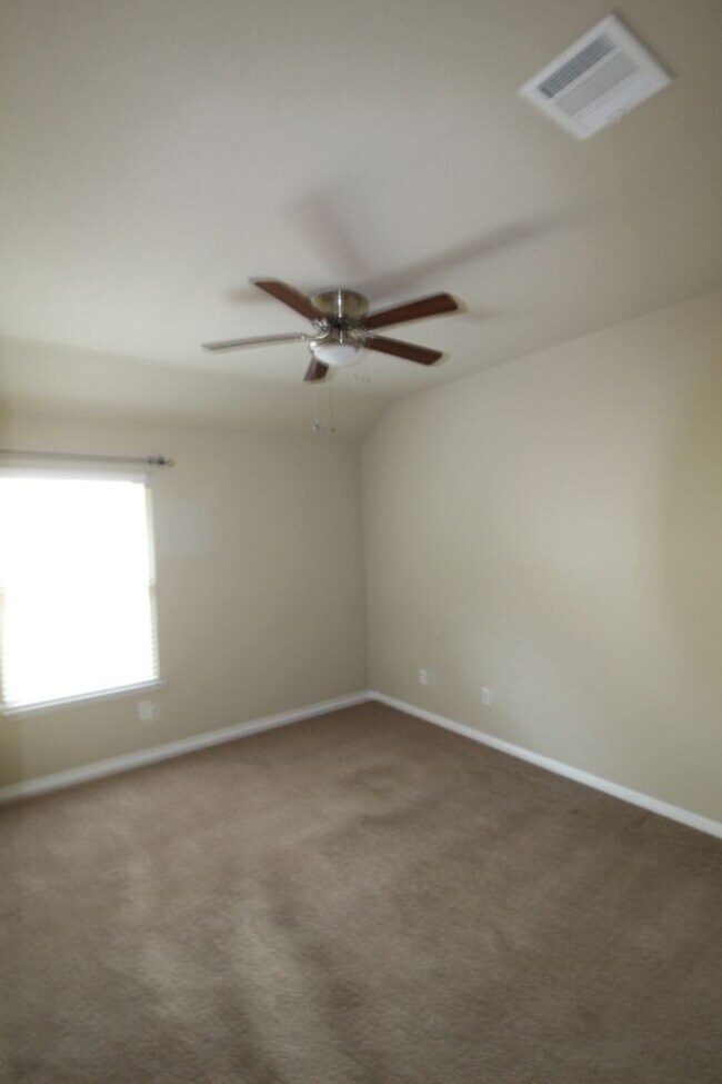 Building Photo - Home in Larkspur for lease