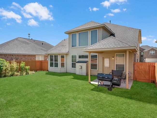 Building Photo - 1302 S Maple Dr