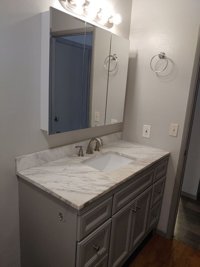 Building Photo - Now Leasing – Beautiful 3 Bedroom Townhome...