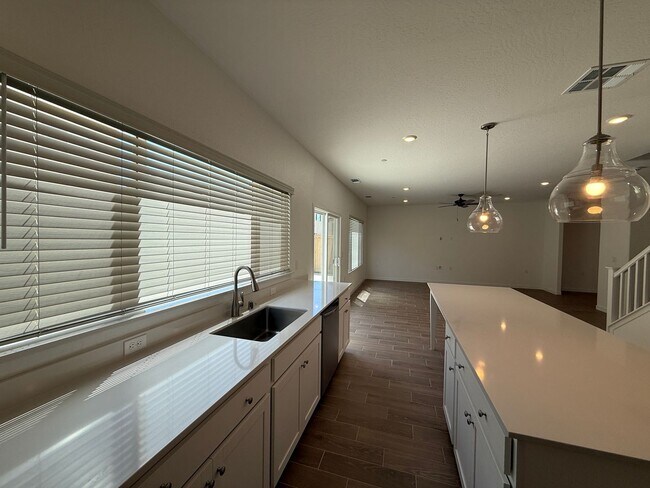 Building Photo - Brand new stunning 4-bedroom, 2.5-bathroom...