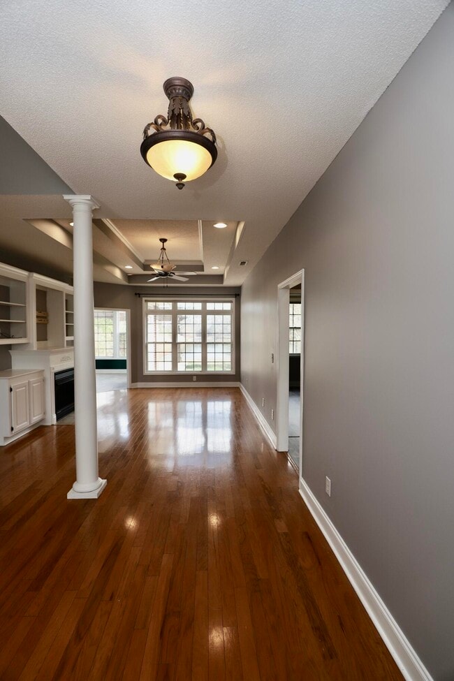 Building Photo - 1855 Beachforest Way