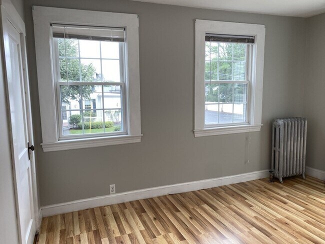 Building Photo - 60 Washington St