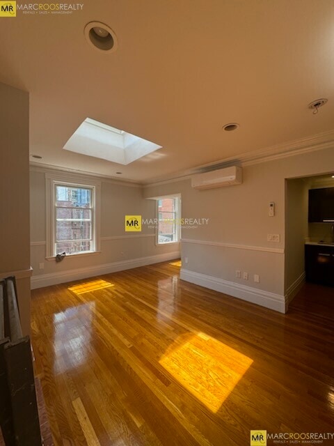 Building Photo - 224 Newbury St