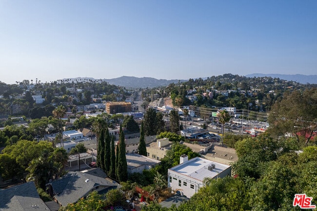 Building Photo - 841 N La Fayette Park Pl