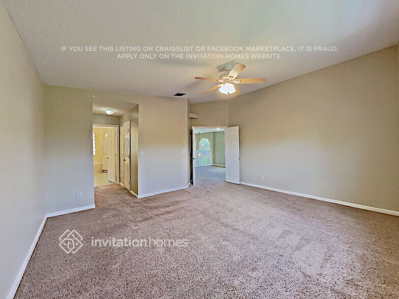 Building Photo - 9820 Fairway Cove Ln