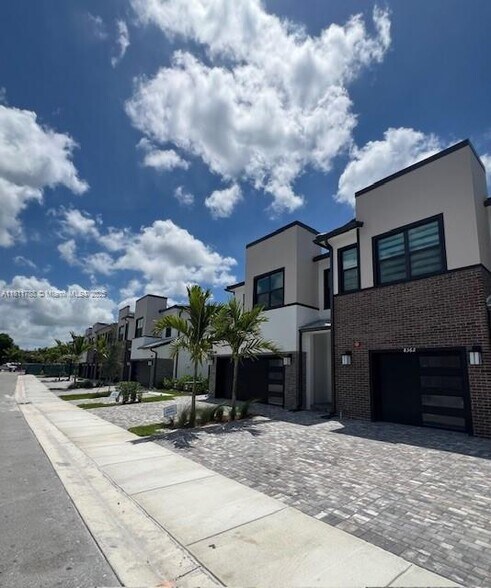 Building Photo - 8362 NW 7th Pl