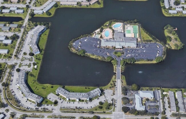 Building Photo - 134 Coventry F