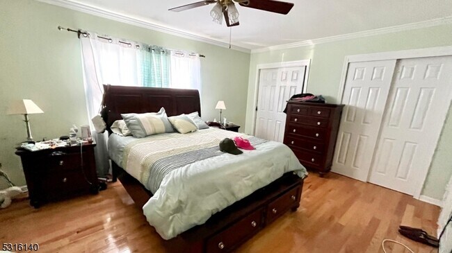 Building Photo - 188 Riva Dr