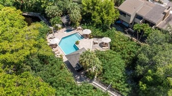 Building Photo - 790 Saint Albans Dr
