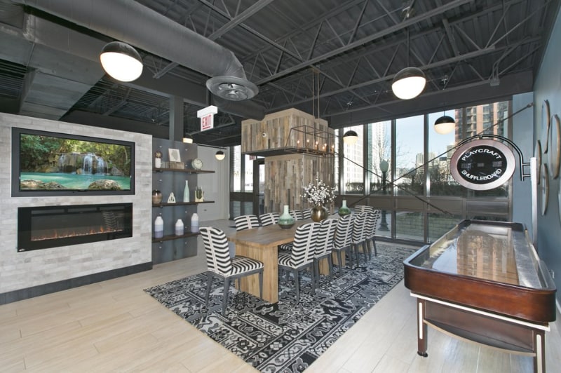 Building Photo - 330 N Jefferson St