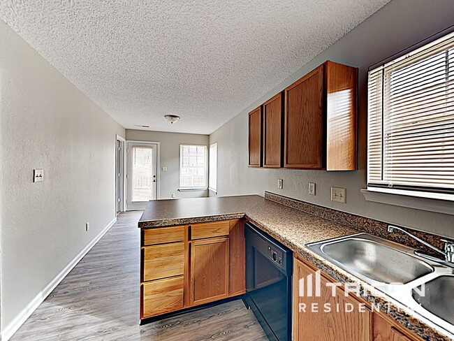 Building Photo - 10436 Apple Creek Dr