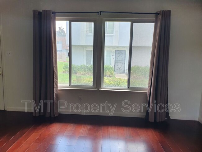 Building Photo - 7648 La Mancha Way