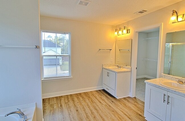 Building Photo - 442 Grayson Ave