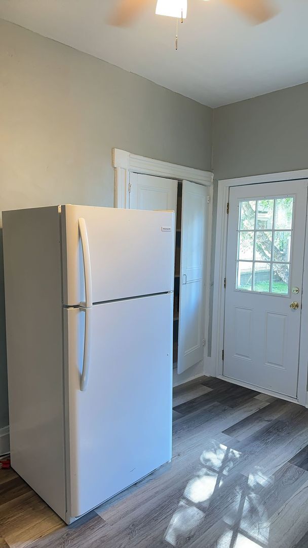 Building Photo - 218 Joliet Way