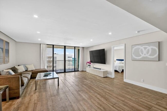 Building Photo - 3610 S Ocean Blvd