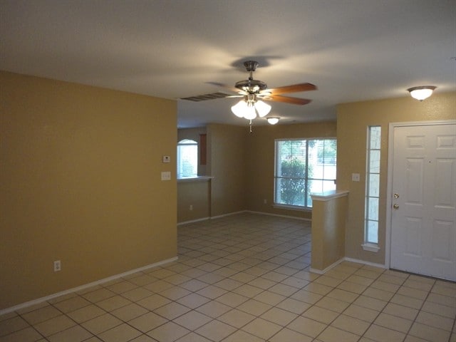 Building Photo - 1237 Vincent Pl