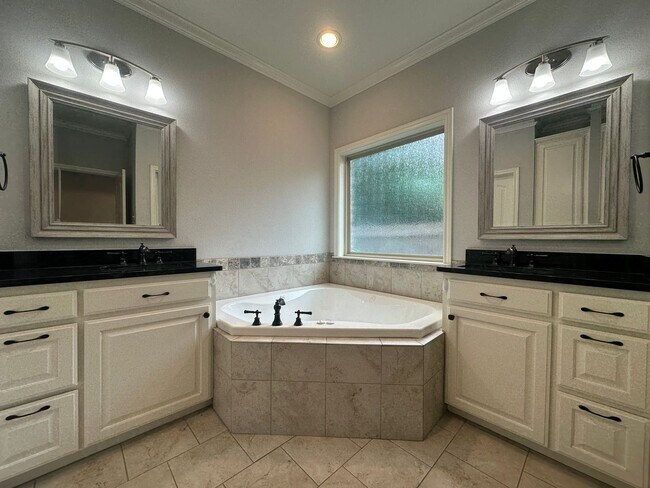 Building Photo - Luxury Home in Chapel Ridge | Midway ISD *...