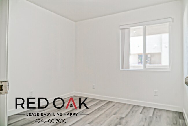 Building Photo - 505 E Rialto Ave