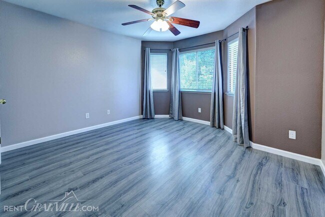 Building Photo - Granville Realty Rental Home