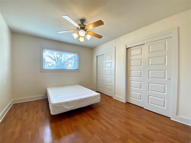 Building Photo - 3815 Guadalupe St