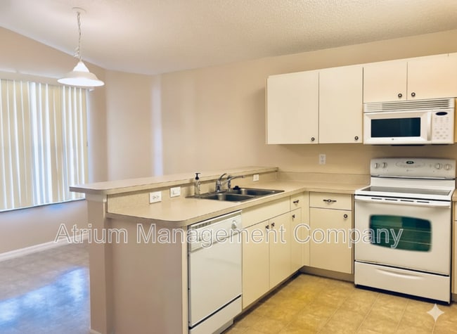 Building Photo - 4006 Wilkes Dr