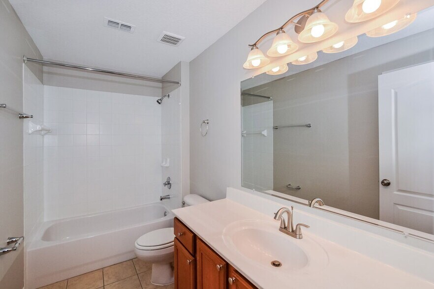 Building Photo - 12436 Sophiamarie Loop