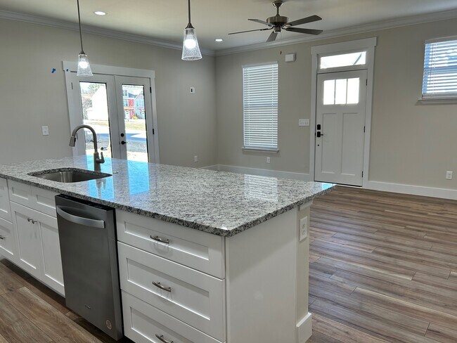 Building Photo - 1742 Arbor Hills Dr SE