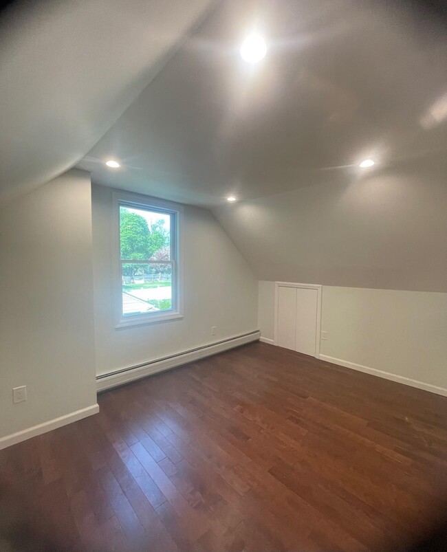 Building Photo - 8 Blauvelt Rd