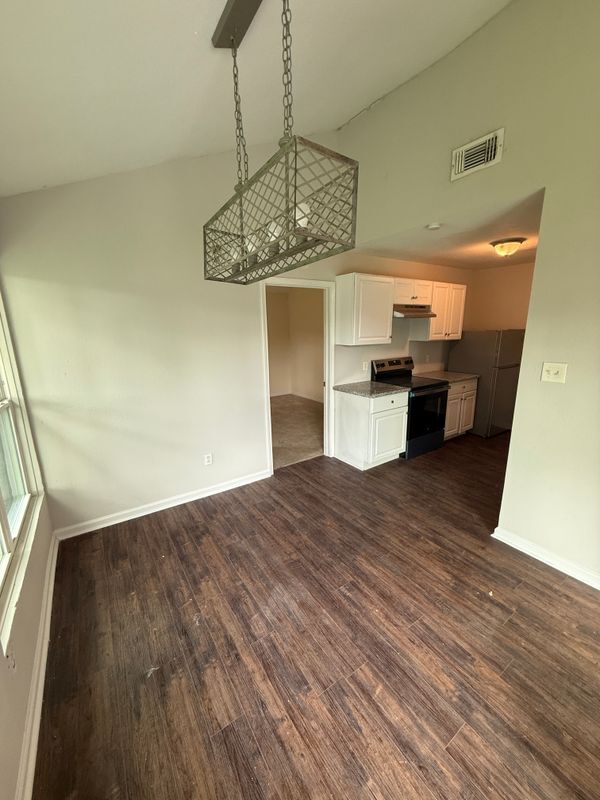 Building Photo - 6534 Lodgepole Rd