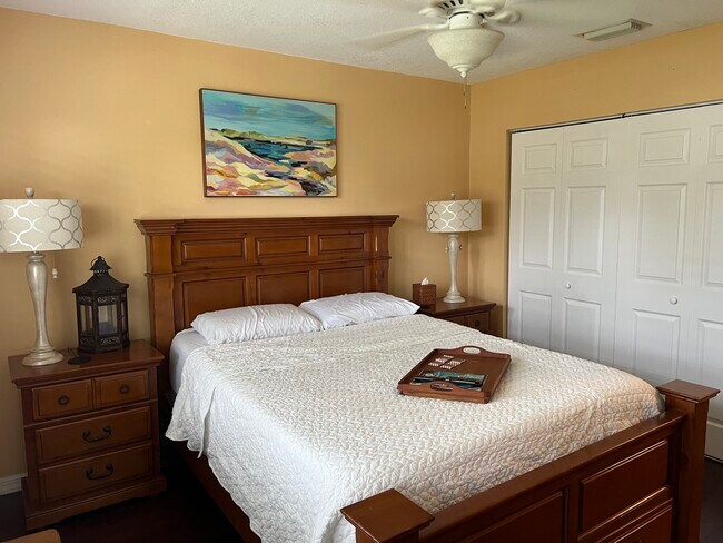 Building Photo - 105 Rio Del Mar St